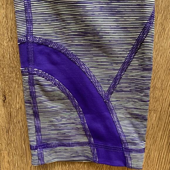 Lululemon Inspire Crops II Leggings Wee Are From Space Brusied Berry 6 Mid Rise - Picture 4 of 8